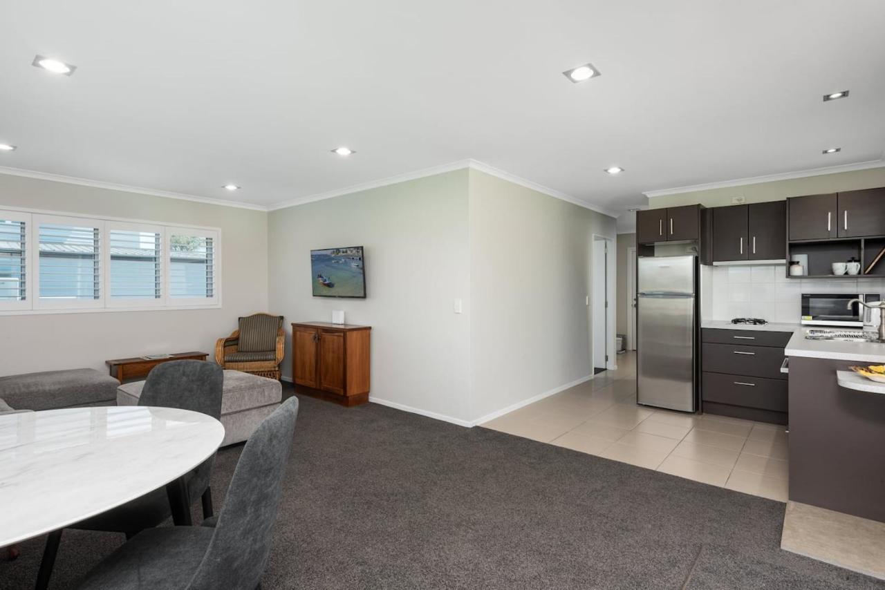 Modern Marine Parade Apartment Mount Maunganui Esterno foto